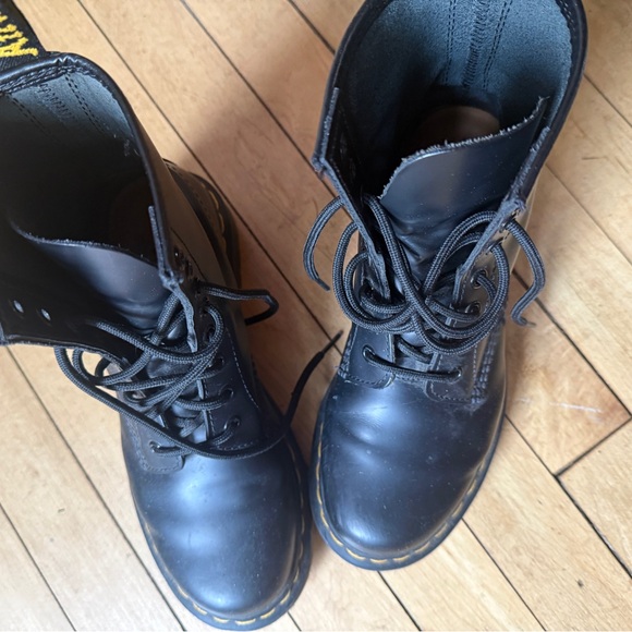 Dr. Martens boots - Picture 6 of 6